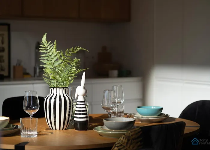 Elegancki 3city Blisko Rzeki W Gdansku By Renters شقة