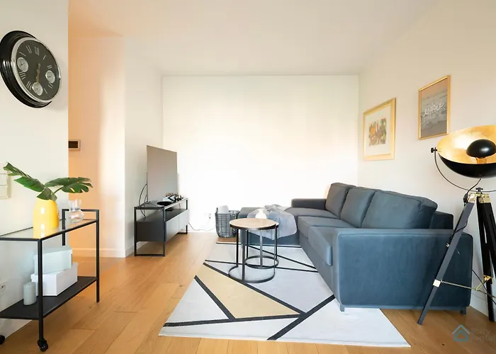 Elegancki 3city Blisko Rzeki W Gdansku By Renters *